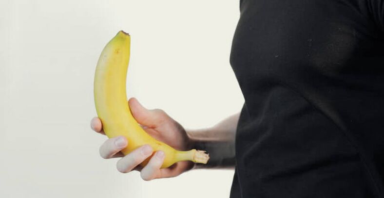 Massage zur Penisvergrößerung am Beispiel einer Banane